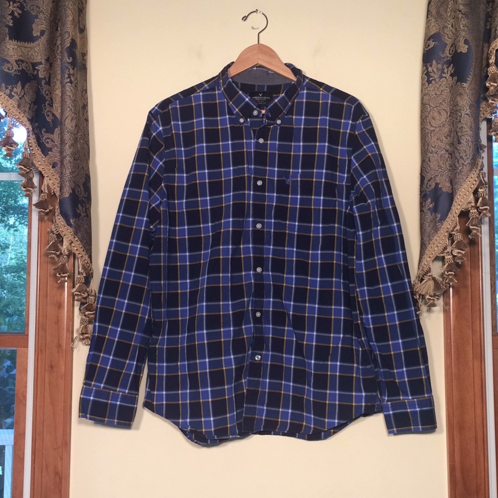 AEO Men’s XL blues/gold plaid button down shirt.